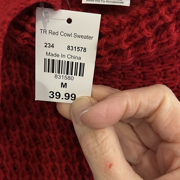 Lady’s cowl neck knit sweater - Picture 5 of 6